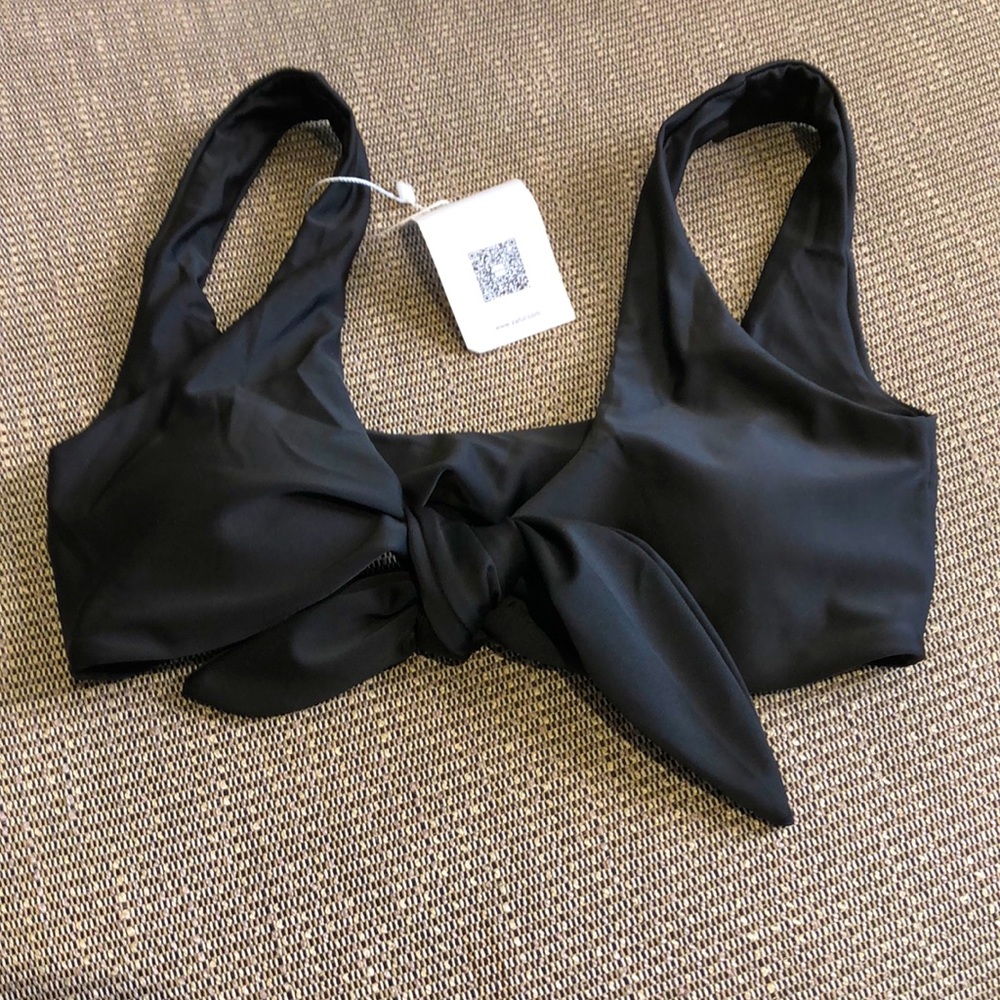 Zaful bikini top Size 4. Black center tie knot